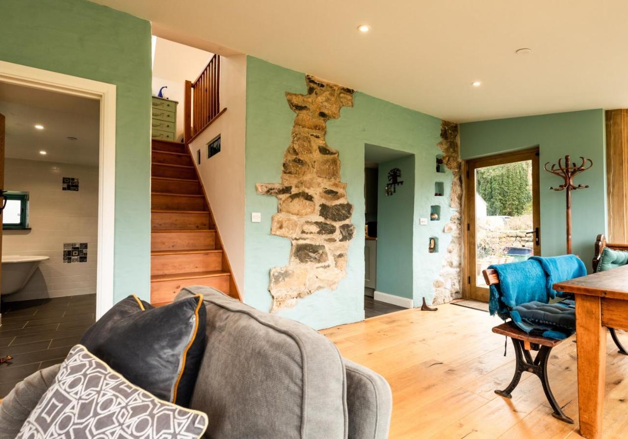 Penrhiw - A Country Cottage With Mountain Views Newport  Extérieur photo