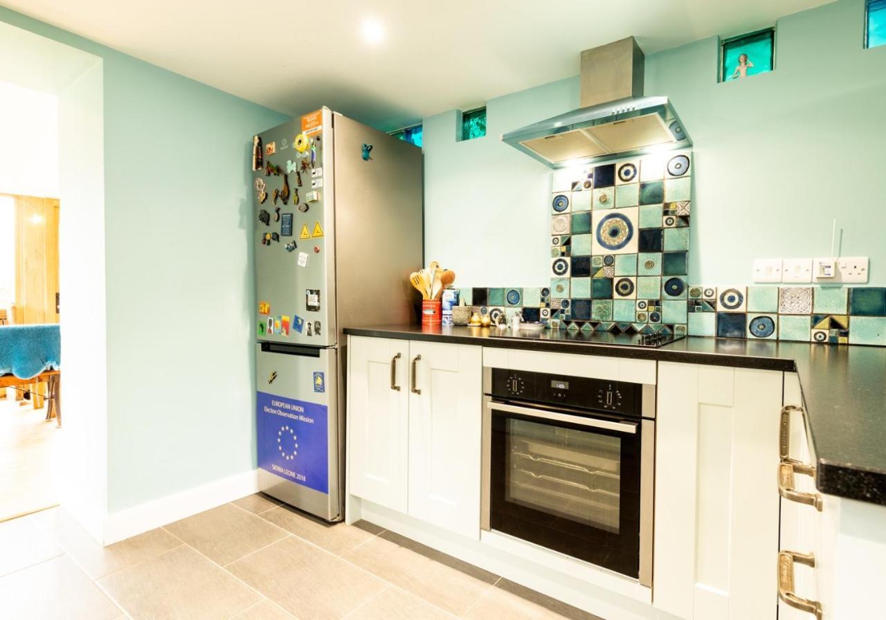 Penrhiw - A Country Cottage With Mountain Views Newport  Extérieur photo
