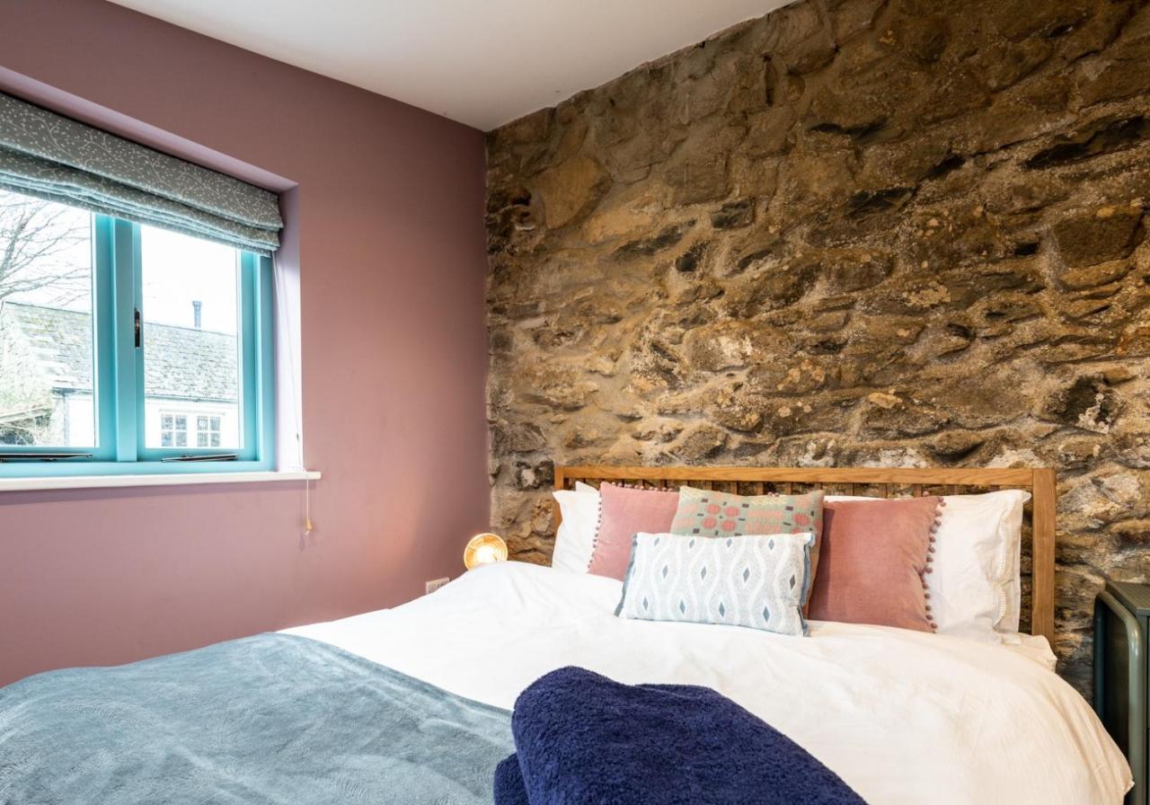 Penrhiw - A Country Cottage With Mountain Views Newport  Extérieur photo