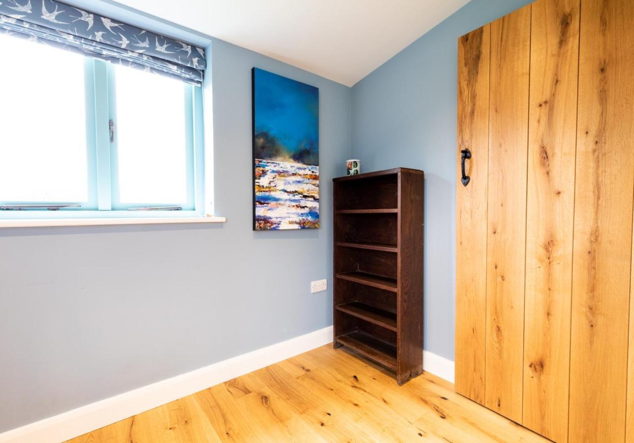 Penrhiw - A Country Cottage With Mountain Views Newport  Extérieur photo