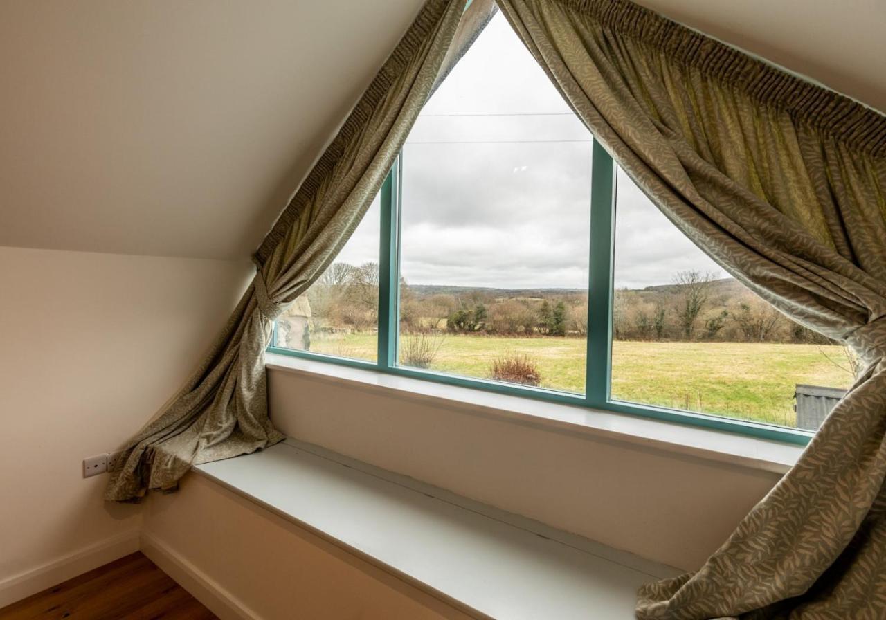Penrhiw - A Country Cottage With Mountain Views Newport  Extérieur photo