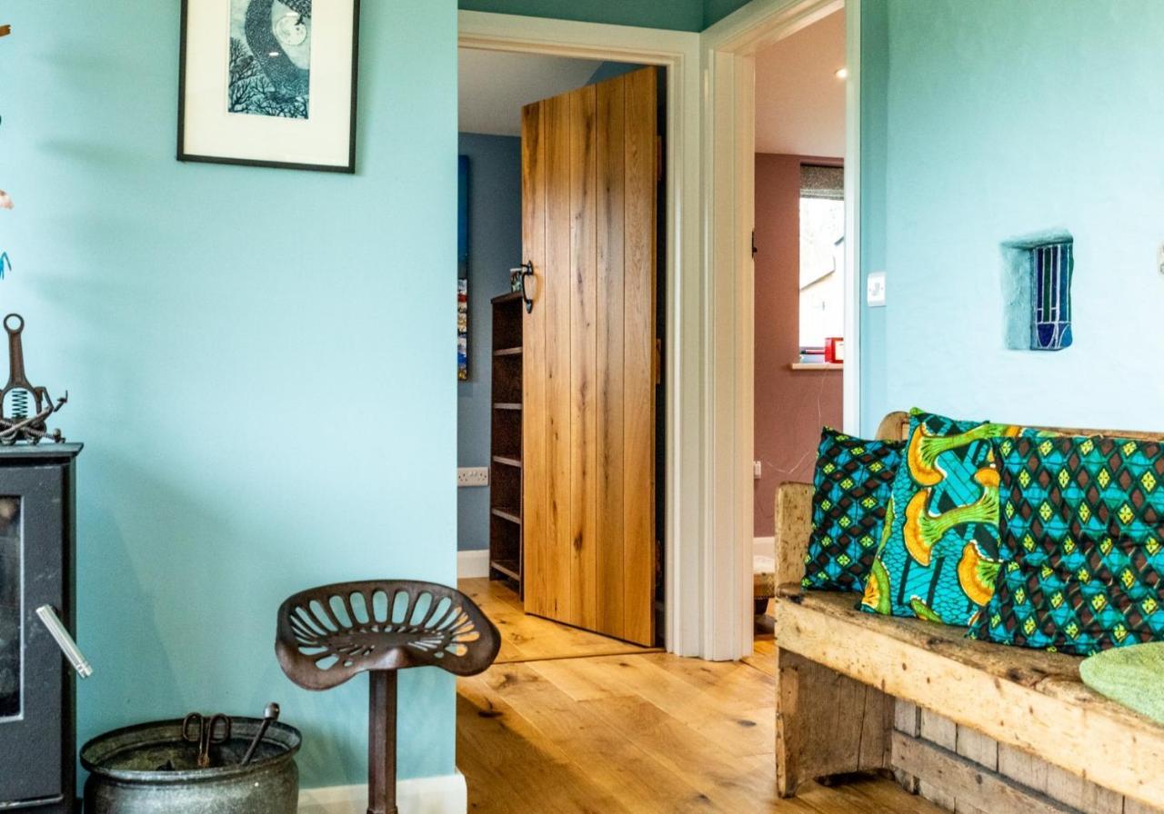 Penrhiw - A Country Cottage With Mountain Views Newport  Extérieur photo