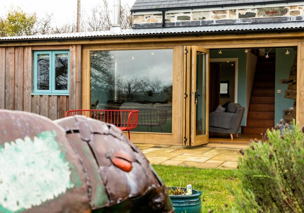 Penrhiw - A Country Cottage With Mountain Views Newport  Extérieur photo