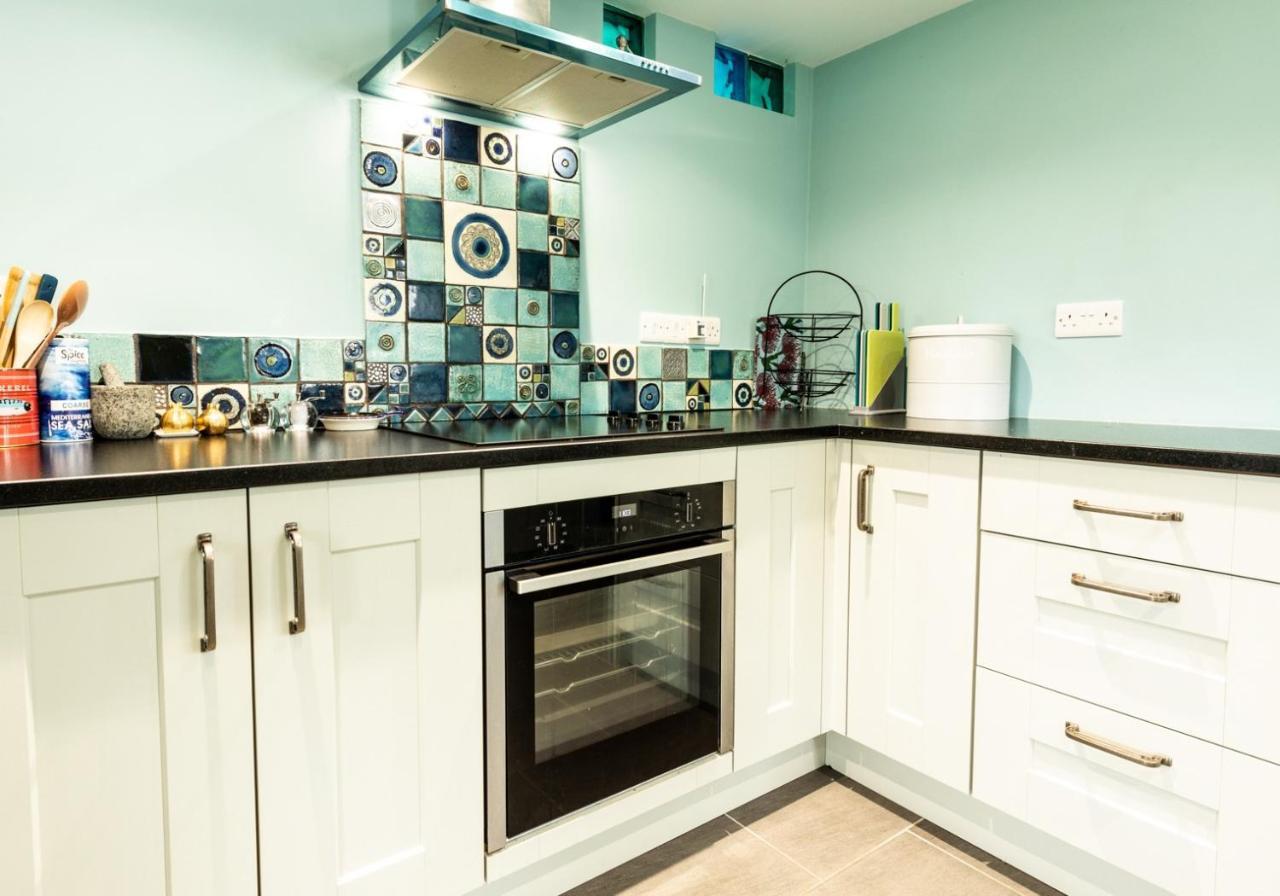 Penrhiw - A Country Cottage With Mountain Views Newport  Extérieur photo
