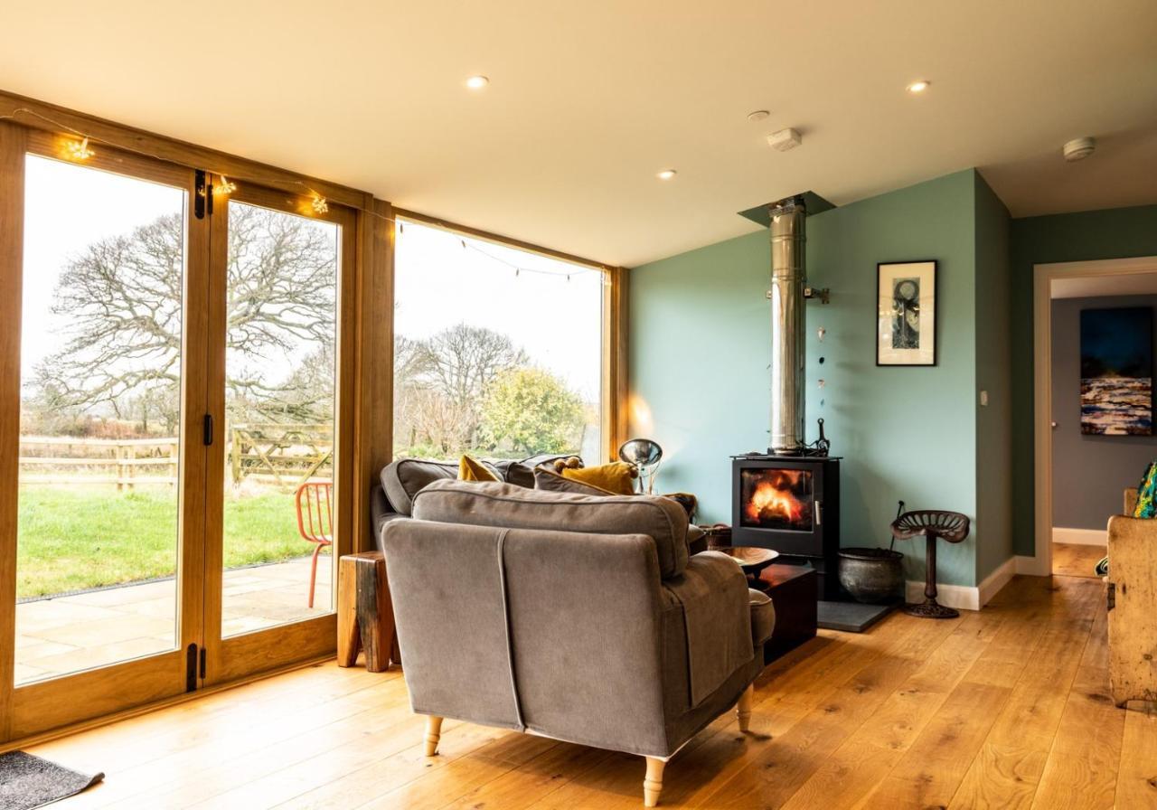 Penrhiw - A Country Cottage With Mountain Views Newport  Extérieur photo