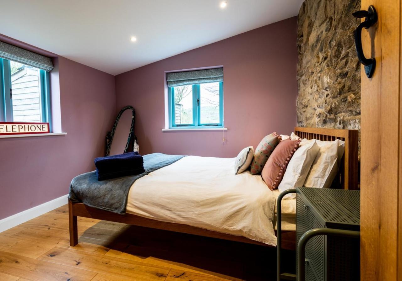 Penrhiw - A Country Cottage With Mountain Views Newport  Extérieur photo