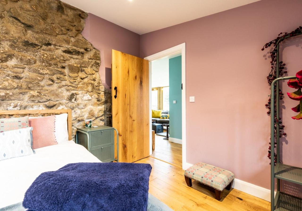 Penrhiw - A Country Cottage With Mountain Views Newport  Extérieur photo