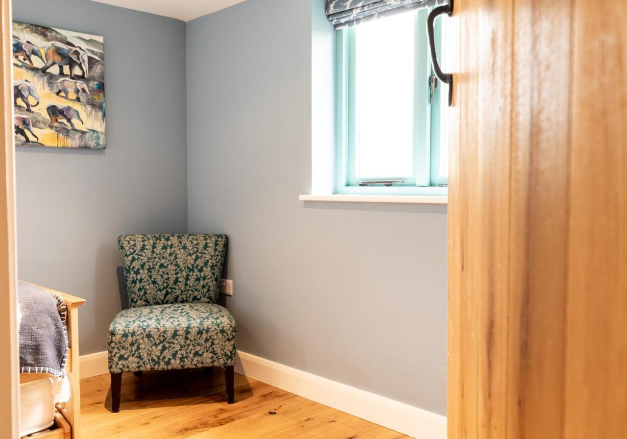 Penrhiw - A Country Cottage With Mountain Views Newport  Extérieur photo